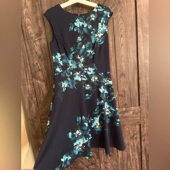 Floral Sleeveless Dress Women’s size 6 - Picture 3 of 4